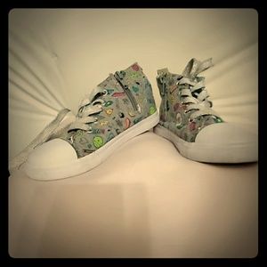 Very cute and fun girl's sneakers